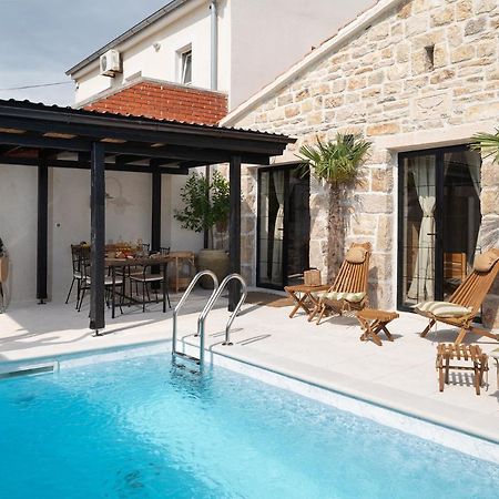 Blacksmith'S House - Rental House With Heated Pool Posedarje Exterior photo