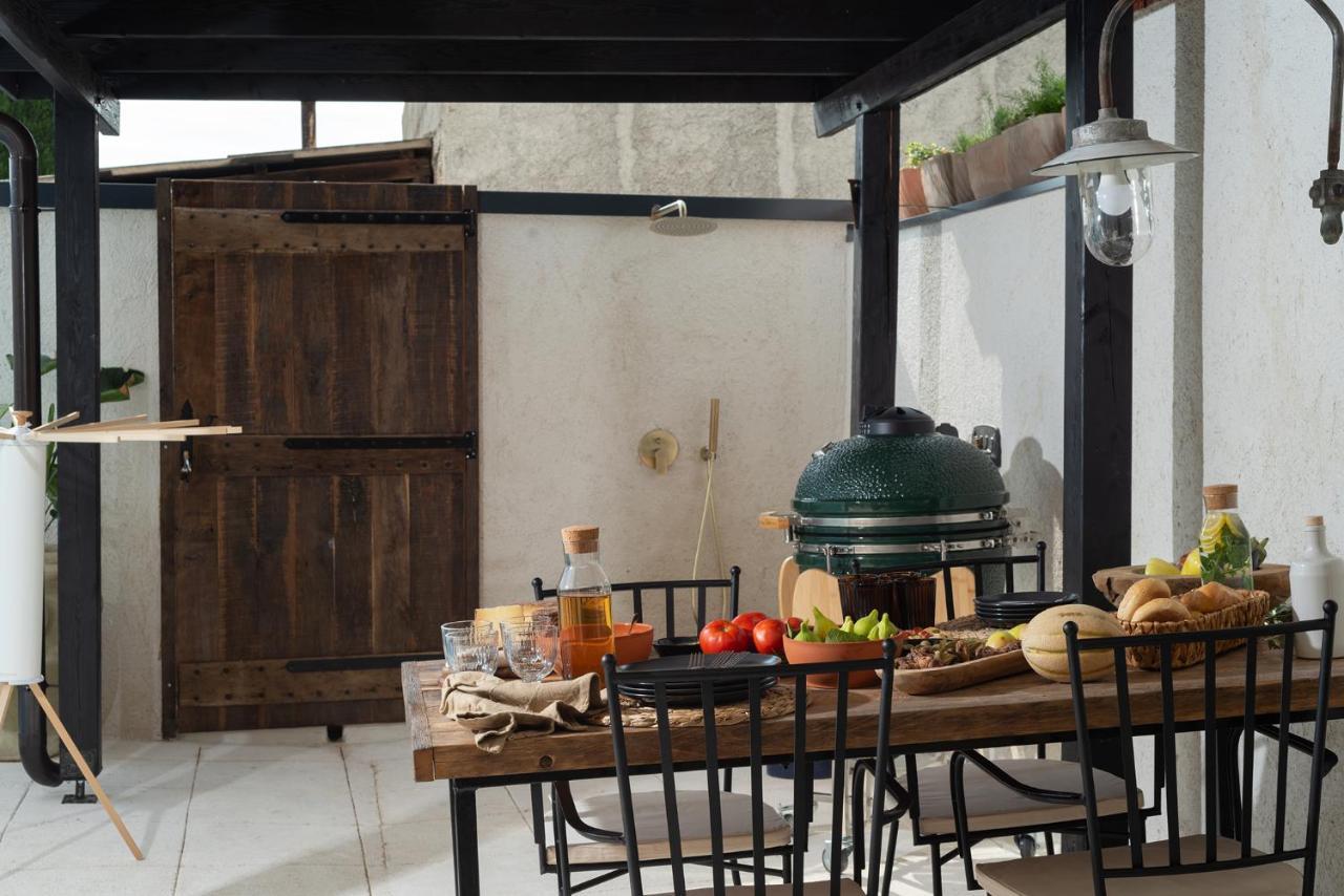 Blacksmith'S House - Rental House With Heated Pool Posedarje Exterior photo