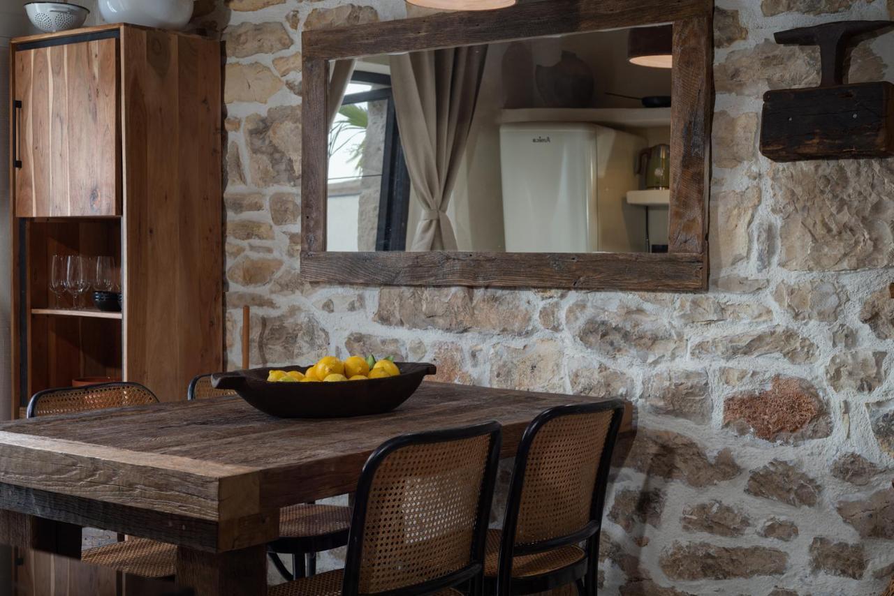 Blacksmith'S House - Rental House With Heated Pool Posedarje Exterior photo