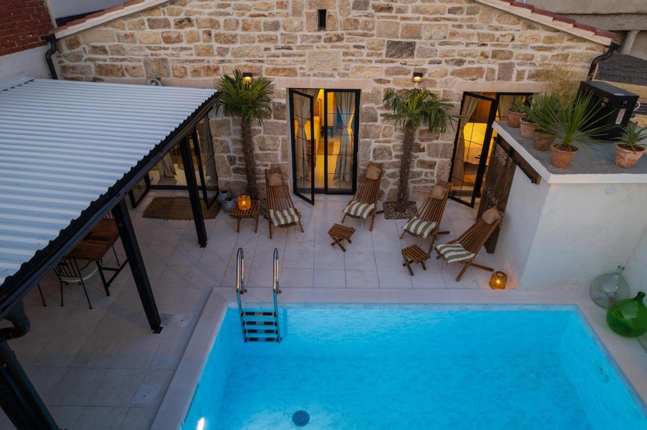 Blacksmith'S House - Rental House With Heated Pool Posedarje Exterior photo