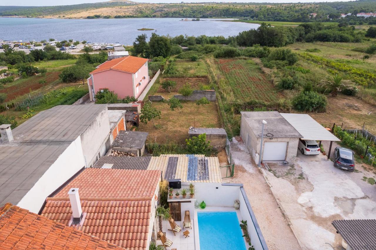 Blacksmith'S House - Rental House With Heated Pool Posedarje Exterior photo